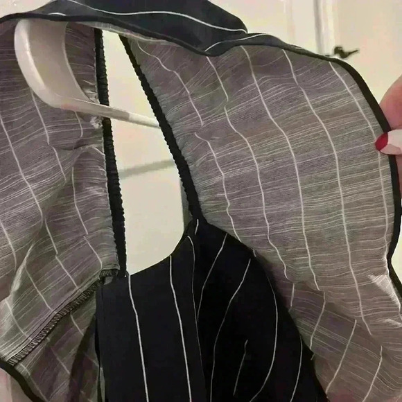 Madison Navy Striped Jumpsuit size L - Picture 3 of 10